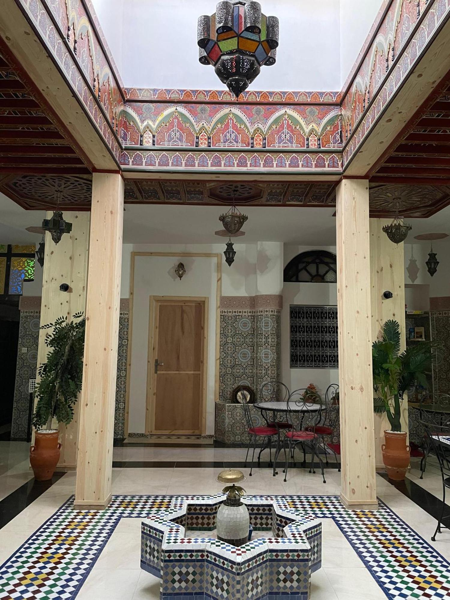 La Casa Espanyola เฟส ภายนอก รูปภาพ